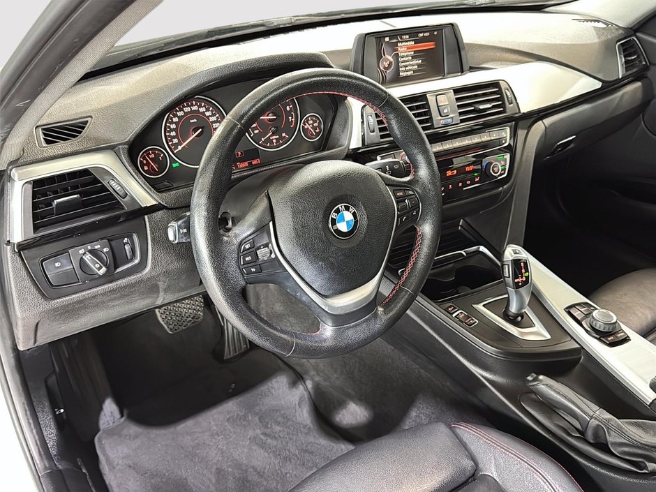 BMW 3 Series 320i XDRIVE TOIT BLUETOOTH SIEGES ELECTRIQUES 2016-3