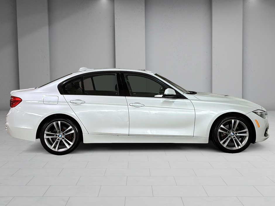 BMW 3 Series 320i XDRIVE TOIT BLUETOOTH SIEGES ELECTRIQUES 2016-14