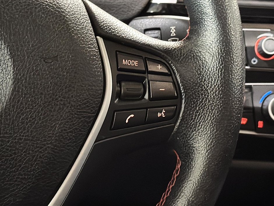 BMW 3 Series 320i XDRIVE TOIT BLUETOOTH SIEGES ELECTRIQUES 2016-28