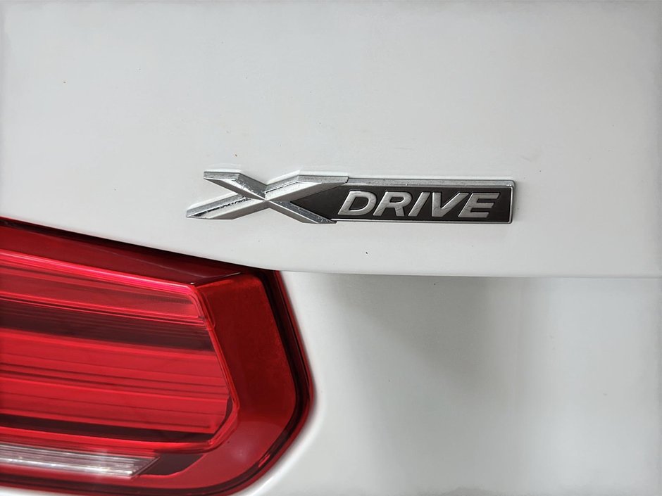 BMW 3 Series 320i XDRIVE TOIT BLUETOOTH SIEGES ELECTRIQUES 2016-11