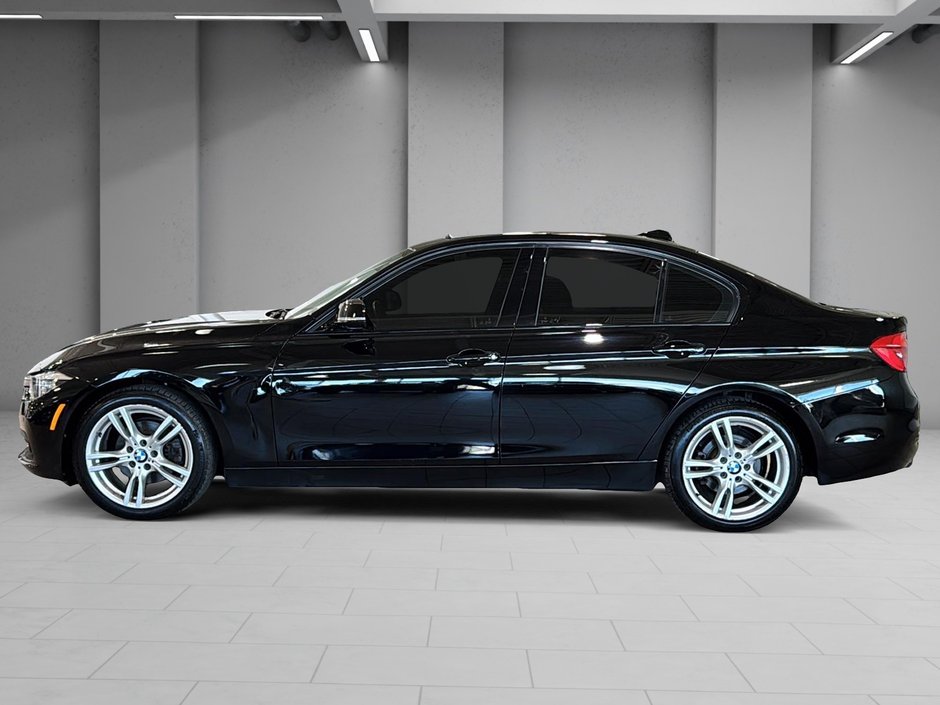 BMW 3 Series 330i xDrive TOIT GPS BLUETOOTH CUIR 2017-2