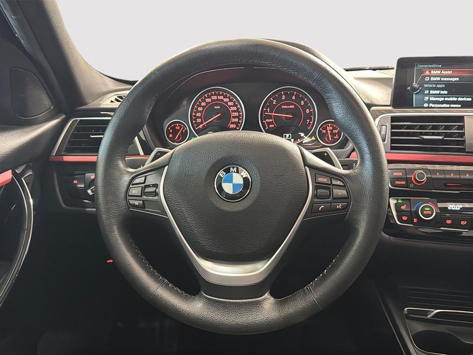 BMW 3 Series 330i xDrive TOIT GPS BLUETOOTH CUIR 2017-25