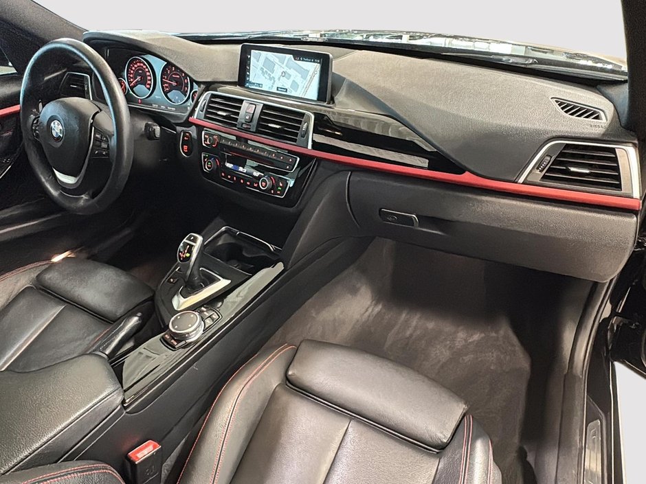 BMW 3 Series 330i xDrive TOIT GPS BLUETOOTH CUIR 2017-12