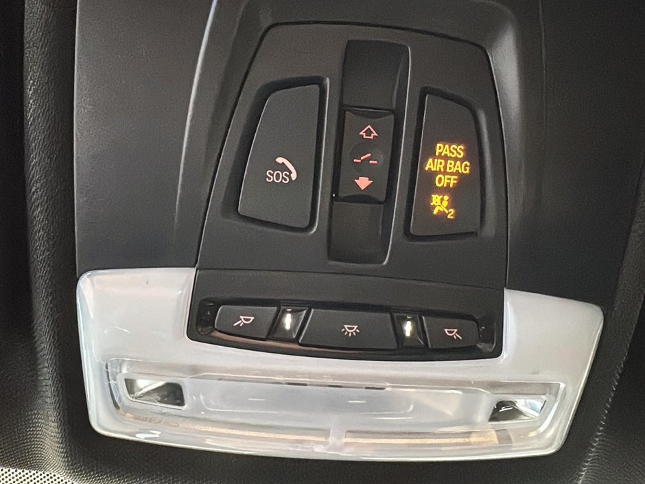 BMW 3 Series 330i XDRIVE TOIT CAM CUIR GPS 2017-34