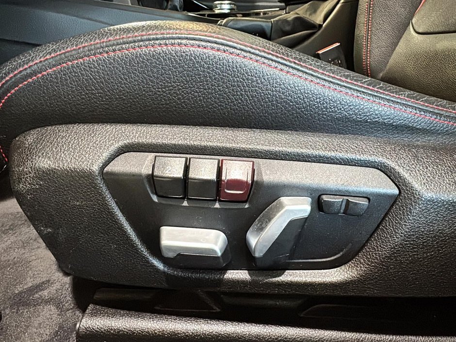 BMW 3 Series 330i XDRIVE TOIT CAM CUIR GPS 2017-16