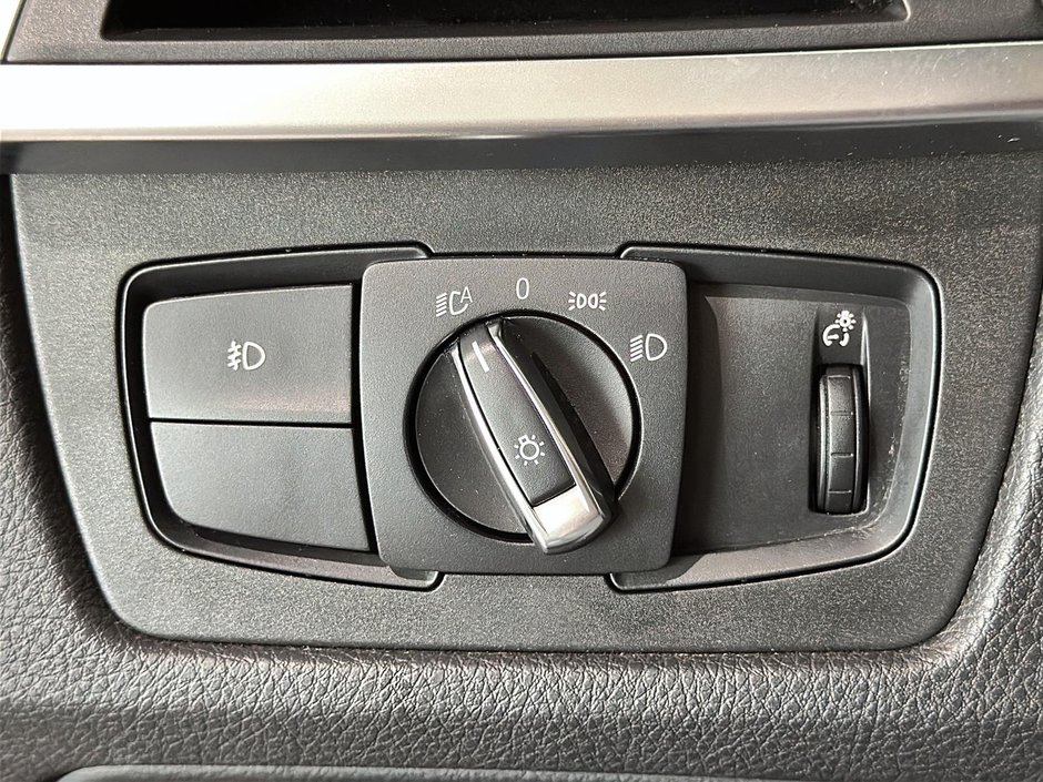 BMW 3 Series 330I XDRIVE M SPORT CUIR GPS TOIT OUVRANT CARPLAY 2018-34