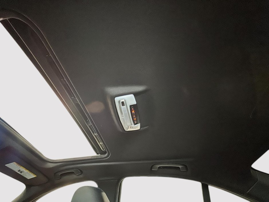 BMW 3 Series 330I XDRIVE M SPORT CUIR GPS TOIT OUVRANT CARPLAY 2018-22