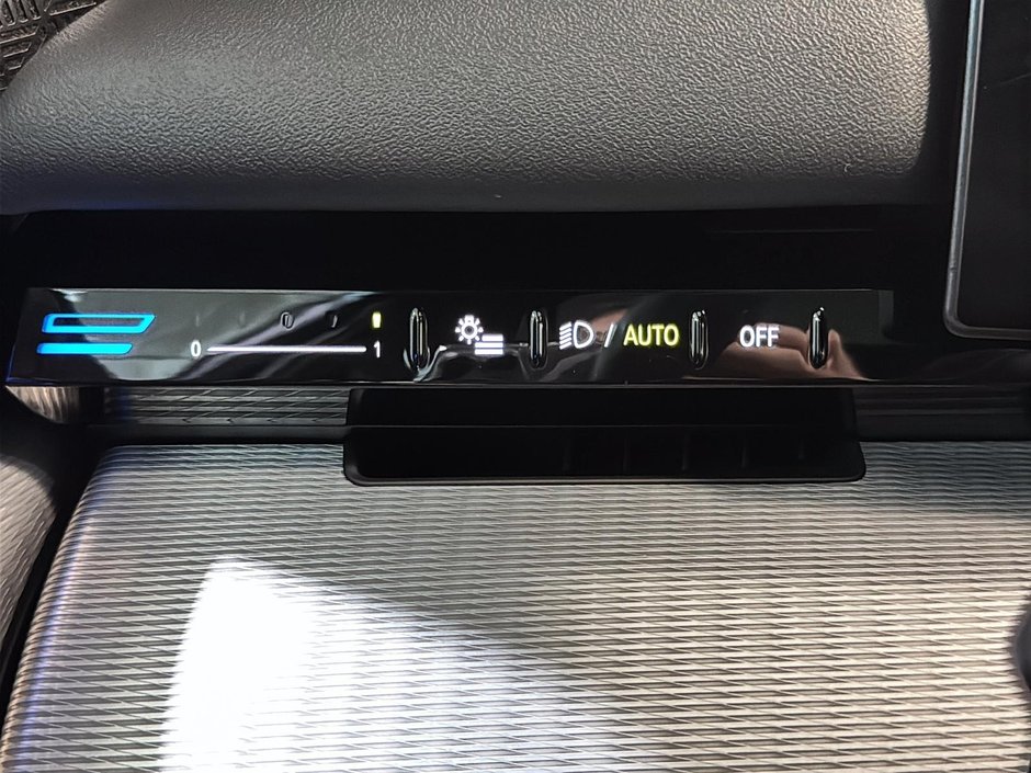 BMW 5 Series 530I XDRIVE TOIT PANORAMIQUE CUIR CARPLAY 2024-36