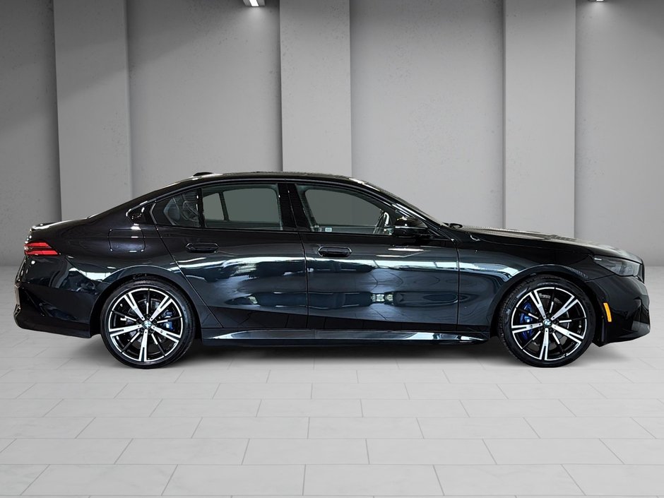 BMW 5 Series 530I XDRIVE TOIT PANORAMIQUE CUIR CARPLAY 2024-16