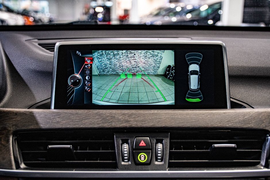 BMW X1 XDRIVE28i X LINE- PREMIUM AMELIORÉ - TOIT - CUIR - 2016-26