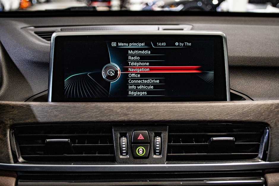 BMW X1 XDRIVE28i X LINE- PREMIUM AMELIORÉ - TOIT - CUIR - 2016-27