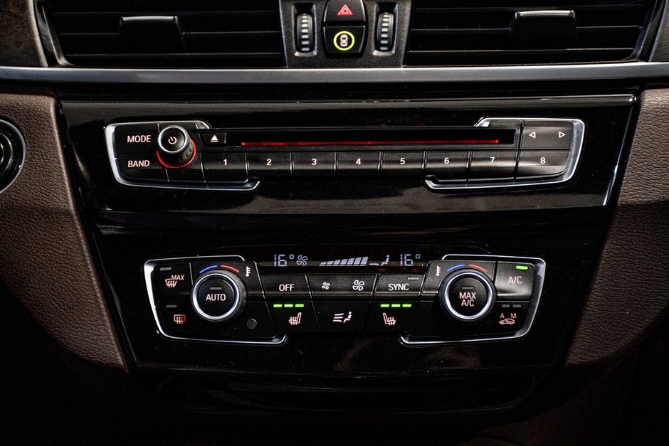 BMW X1 XDRIVE28i X LINE- PREMIUM AMELIORÉ - TOIT - CUIR - 2016-28