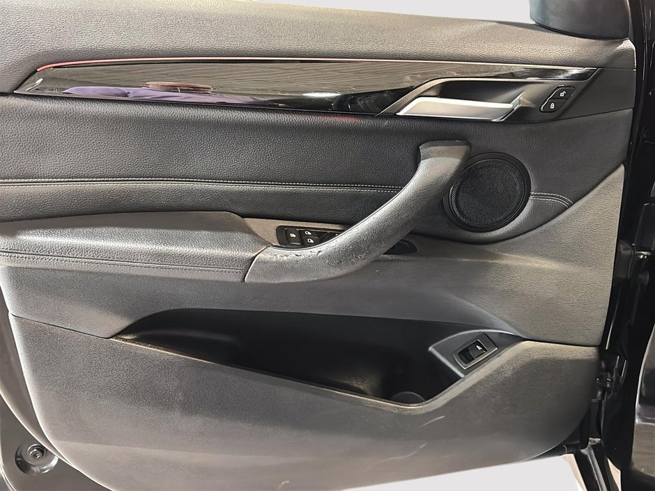 BMW X1 xDrive28i TOIT OUVRANT AWD CUIR MAGS 2017-12