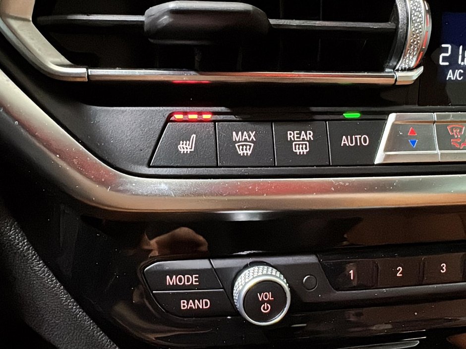 BMW X3 PLUG-IN HYBRID M SPORT PKG CUIR COGNAC CARPLAY 2023-35