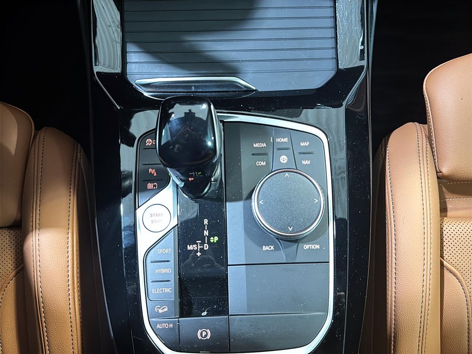 BMW X3 PLUG-IN HYBRID M SPORT PKG CUIR COGNAC CARPLAY 2023-24