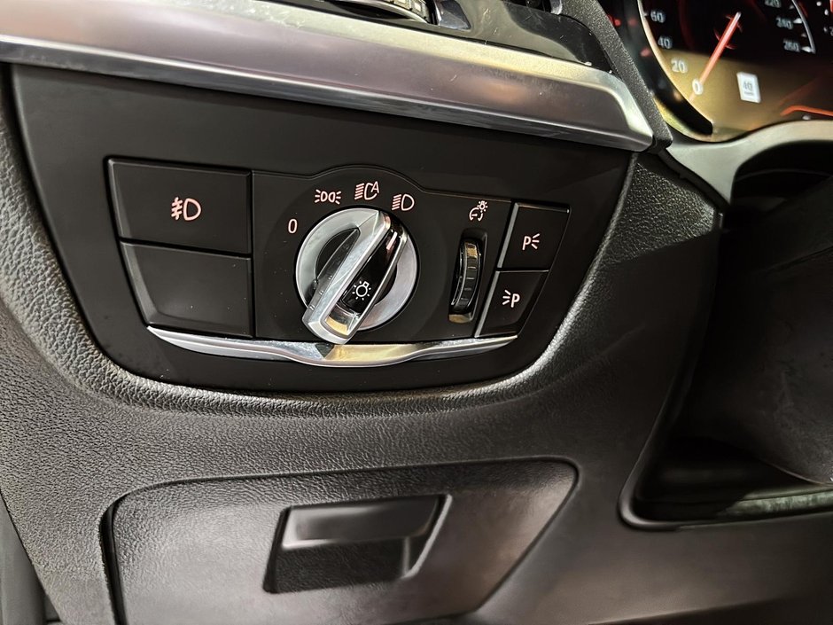 BMW X4 xDrive30i M Sport Premium Amélioré Toit Cuir 2019-32