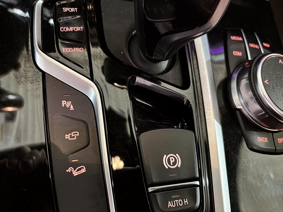 BMW X4 xDrive30i M Sport Premium Amélioré Toit Cuir 2019-34