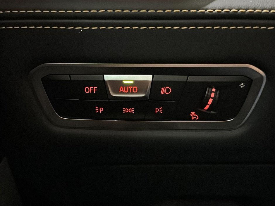 2022 BMW X5 M COMPETITION PREMIUM PACK BAQUETS CUIR TOIT PANO-32