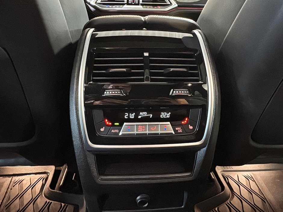 2022 BMW X5 M COMPETITION PREMIUM PACK BAQUETS CUIR TOIT PANO-34