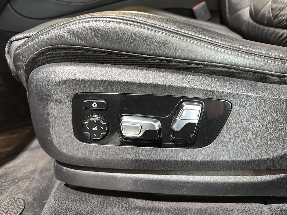 BMW X5 XDRIVE40i MSPORT ENHANCED PKG SIEGES MASSANTS 2023-22