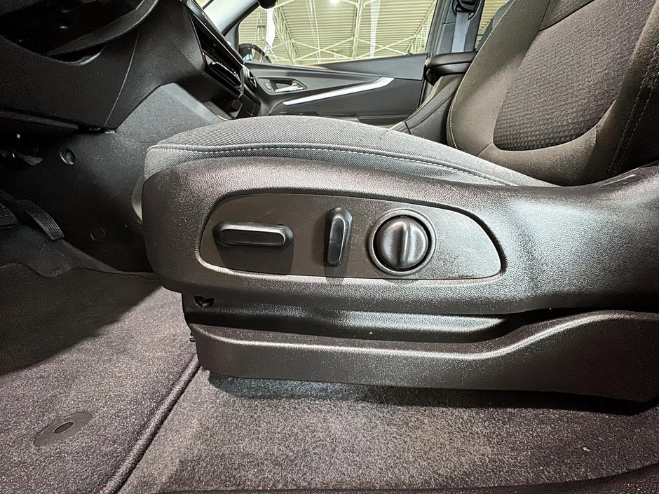 Chevrolet Bolt EUV LT SIEGES VOLANT CHAUFFANT AC AUTO 2022-19