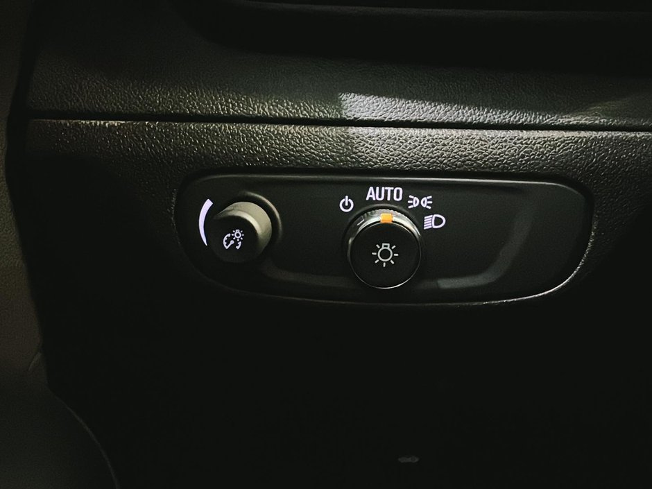 Chevrolet Bolt EUV LT SIEGES VOLANT CHAUFFANT AC AUTO 2022-35