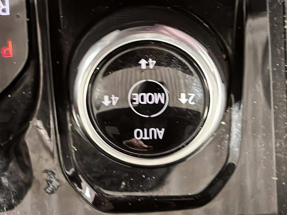 Chevrolet Colorado 4WD Z71 GPS CUIR CHAUFFANTS MAGS CAMERA 2024-28