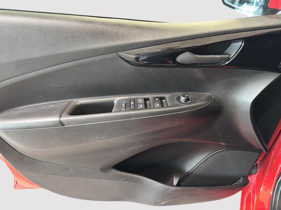 Chevrolet Spark BAS KM LT A/C CAMERA DE RECUL CARPLAY MAGS 2019-18
