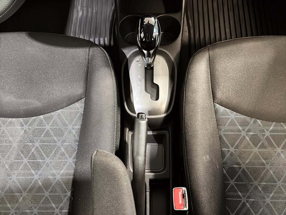 Chevrolet Spark BAS KM LT A/C CAMERA DE RECUL CARPLAY MAGS 2019-23
