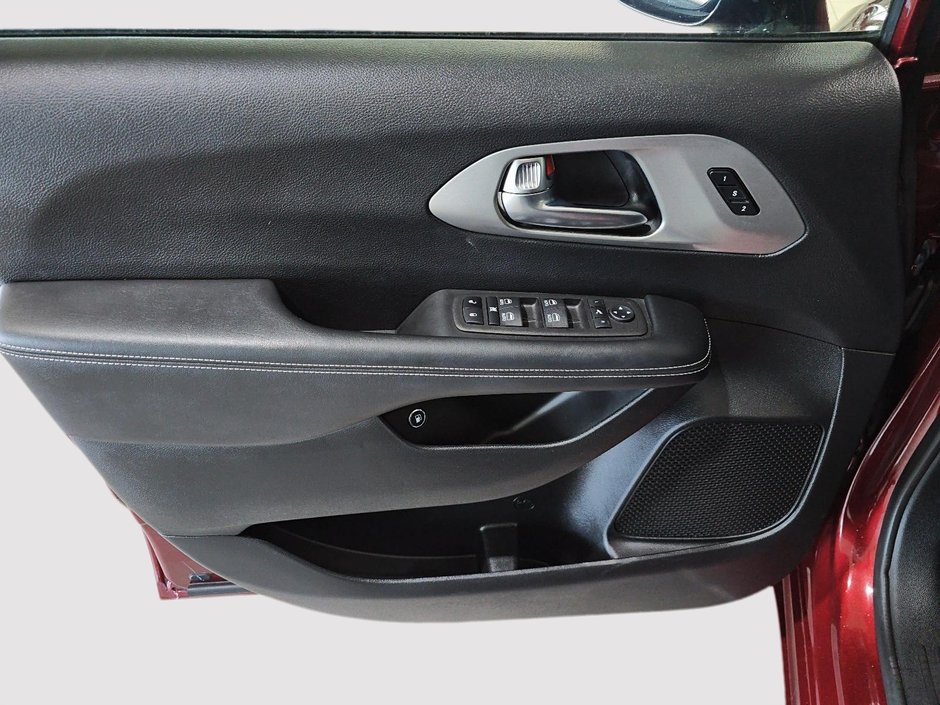Chrysler Pacifica Hybrid LIMITED HYBRID PLUG TOIT CARPLAY 7 PLACES 2023-13