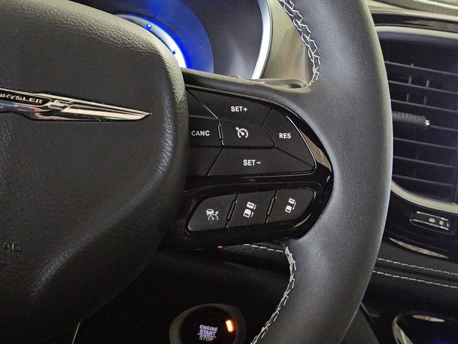 Chrysler Pacifica Hybrid LIMITED HYBRID PLUG TOIT CARPLAY 7 PLACES 2023-27