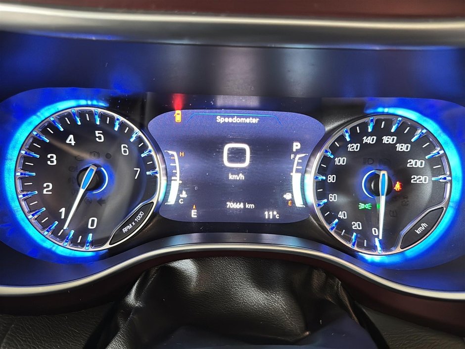 Chrysler Pacifica LIMITED GPS CUIR CARPLAY TOIT 2019-38