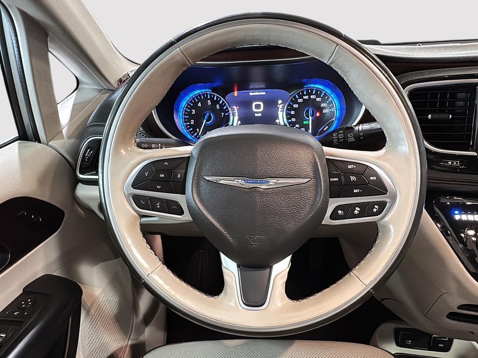 Chrysler Pacifica LIMITED GPS CUIR CARPLAY TOIT 2019-35