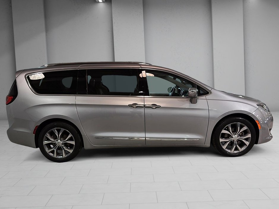 Chrysler Pacifica LIMITED GPS CUIR CARPLAY TOIT 2019-16
