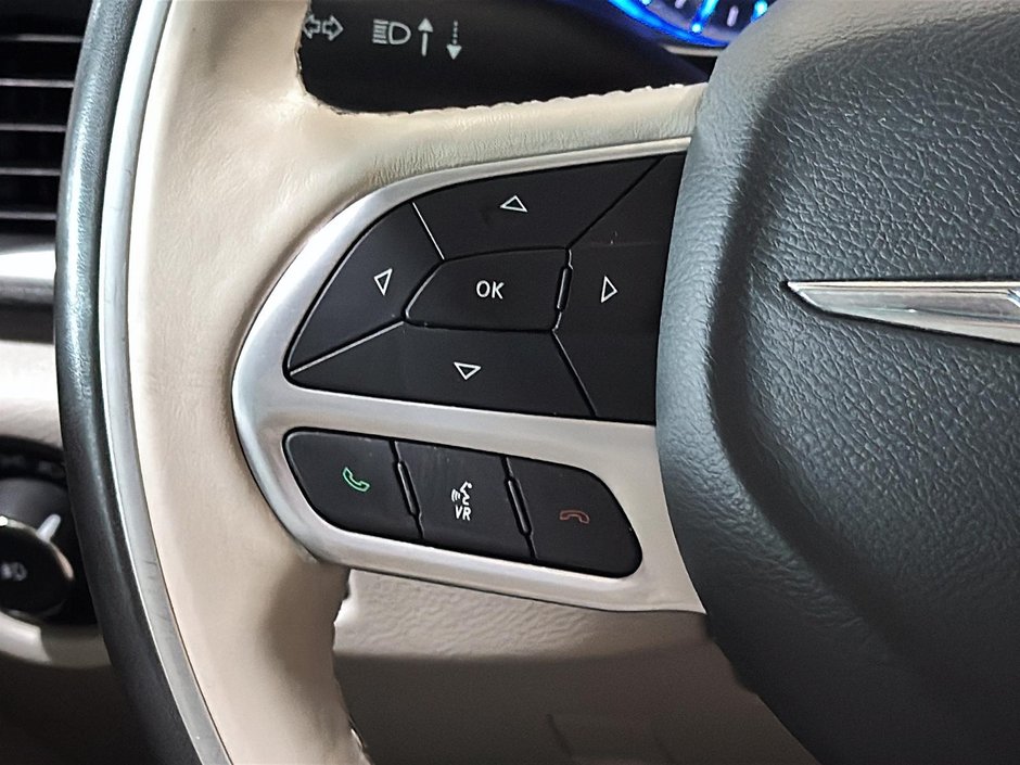 Chrysler Pacifica LIMITED 8 PASS GPS CUIR GPS HARMAN KARDON TOIT 2021-36