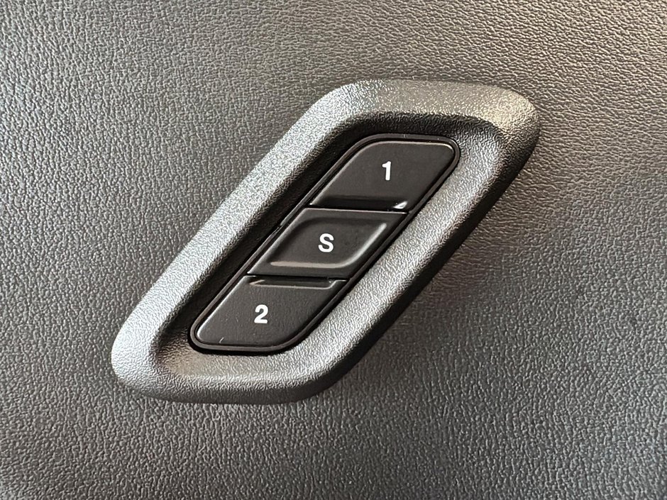 Dodge Challenger Scat Pack 392 Shaker Audio Alpine Hood Pins 2022-36