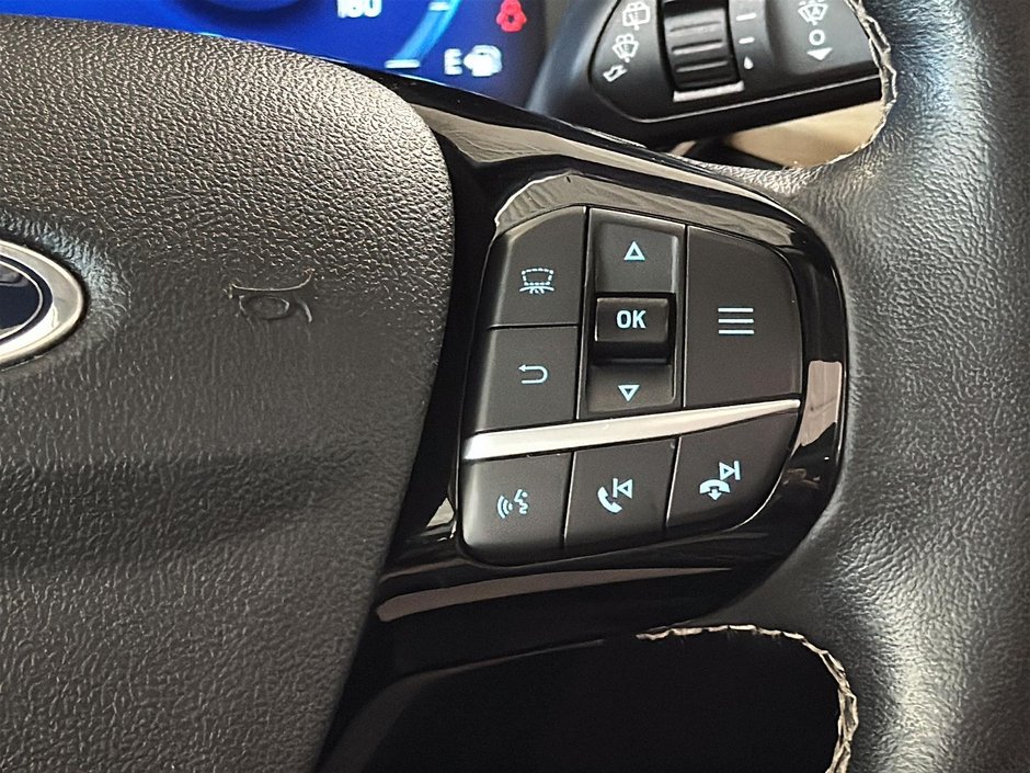 Ford Escape TITANIUM HYBRID AWD TOIT NAV CUIR 2022-38