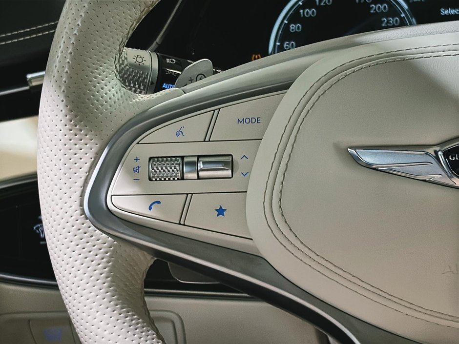 GENESIS Electrified GV70 2.5T PRESTIGE AWD CAM 360 TOIT PANO 2023-24