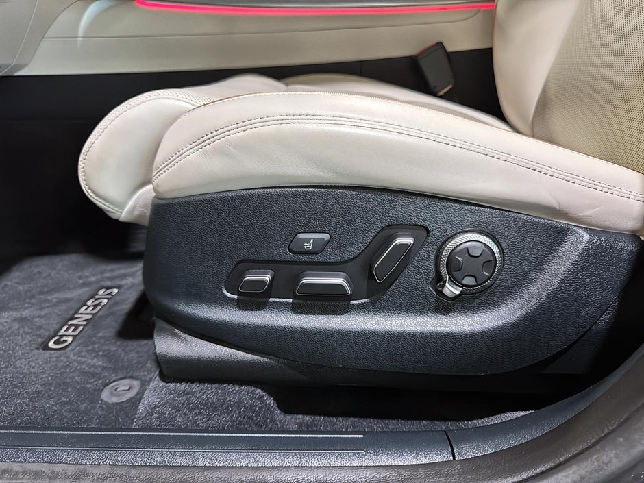 GENESIS Electrified GV70 PRESTIGE AWD TOIT PANORAMIQUE CUIR NAVIGATION 2023-20