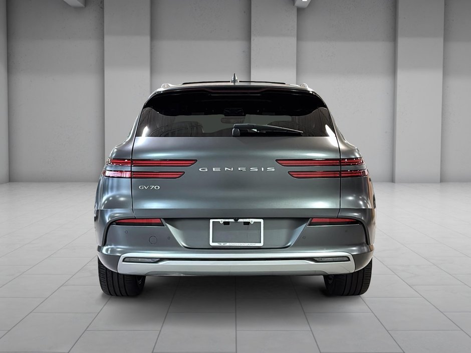 GENESIS Electrified GV70 PRESTIGE AWD TOIT PANORAMIQUE CUIR NAVIGATION 2023-11