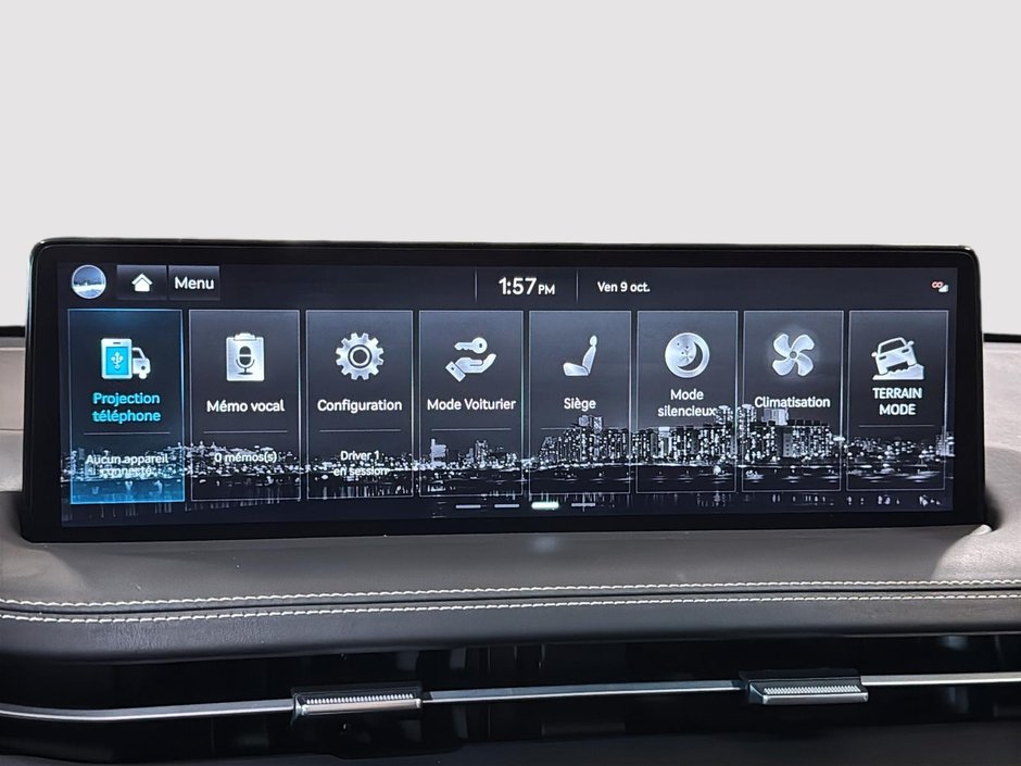 GENESIS Electrified GV70 PRESTIGE AWD TOIT PANORAMIQUE CUIR NAVIGATION 2024-24
