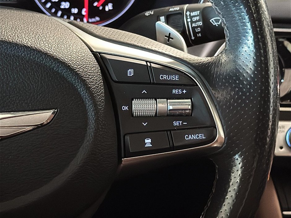 2020 GENESIS G70 2.0T PRESTIGE TOIT OUVRANT GPS CUIR CARPLAY-35