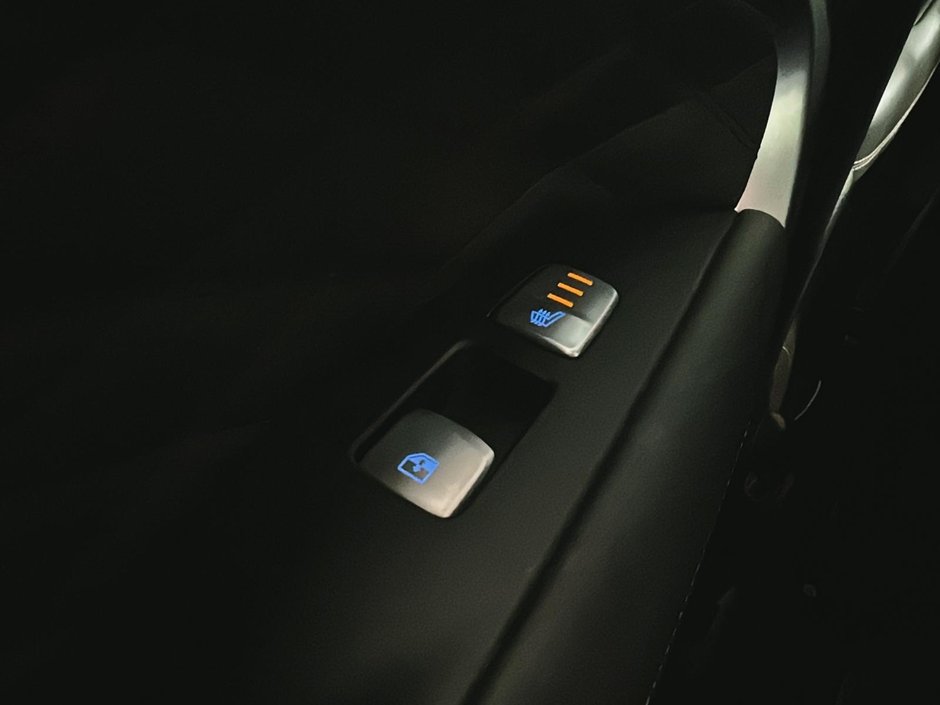GENESIS G70 3.3T PRESTIGE CUIR TOIT CAMERA GPS 2021-38