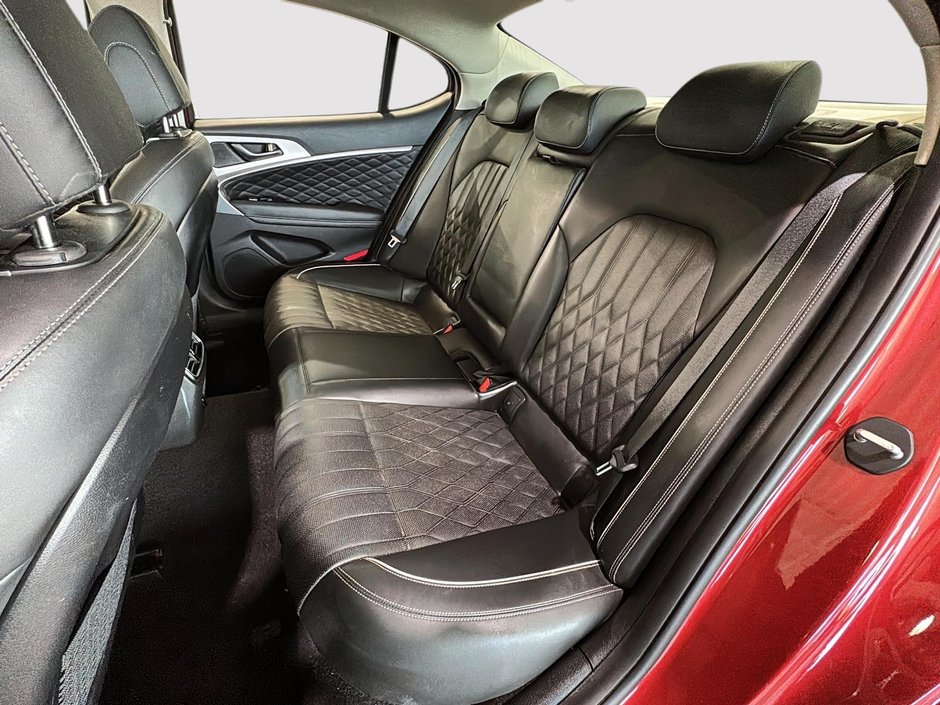 GENESIS G70 3.3T PRESTIGE CUIR TOIT CAMERA GPS 2021-21
