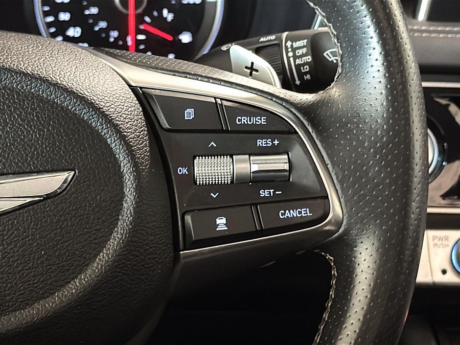 GENESIS G70 3.3T PRESTIGE CUIR TOIT CAMERA GPS 2021-32