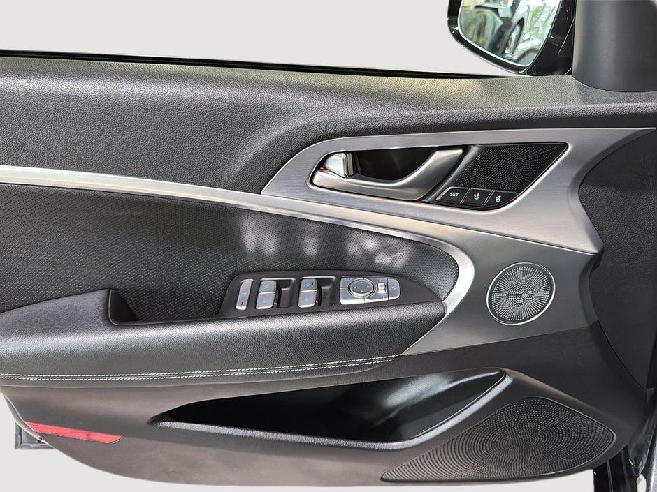 GENESIS G70 2.0T ELITE AWD CUIR TOIT SIEGES CHAUFFANTS CAMERA 2021-19
