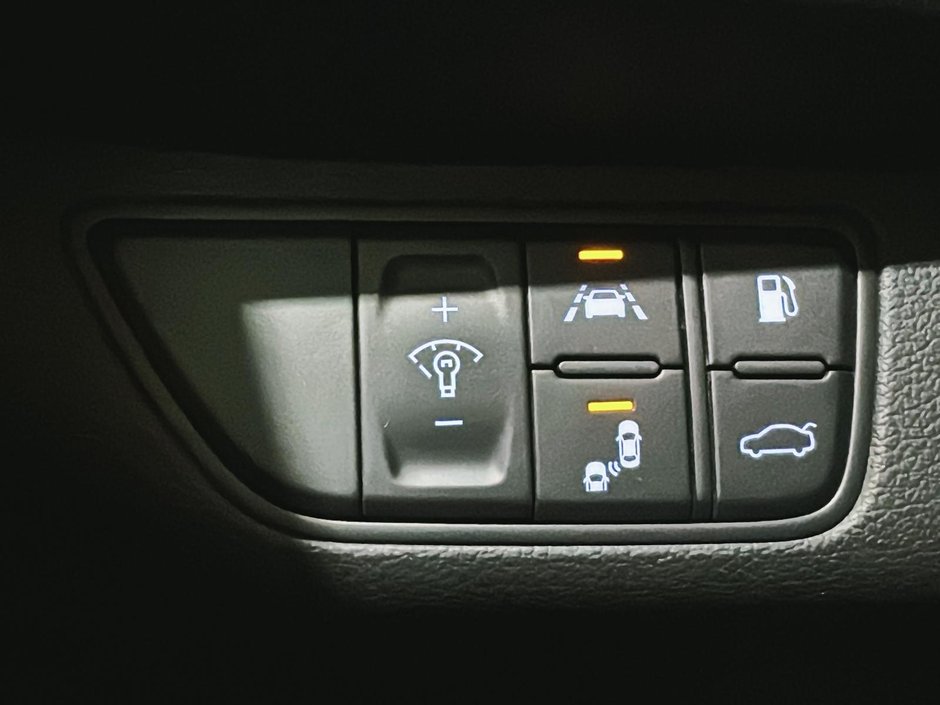 GENESIS G70 2.0T ELITE AWD CUIR TOIT SIEGES CHAUFFANTS CAMERA 2021-38
