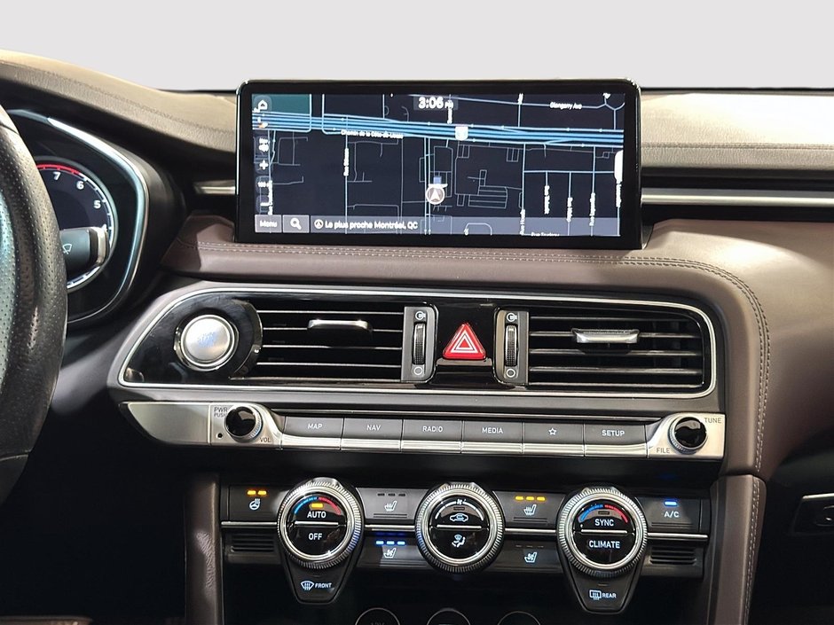 2022 GENESIS G70 2.0T ADVANCED AWD TOIT OUVRANT CUIR GPS-24