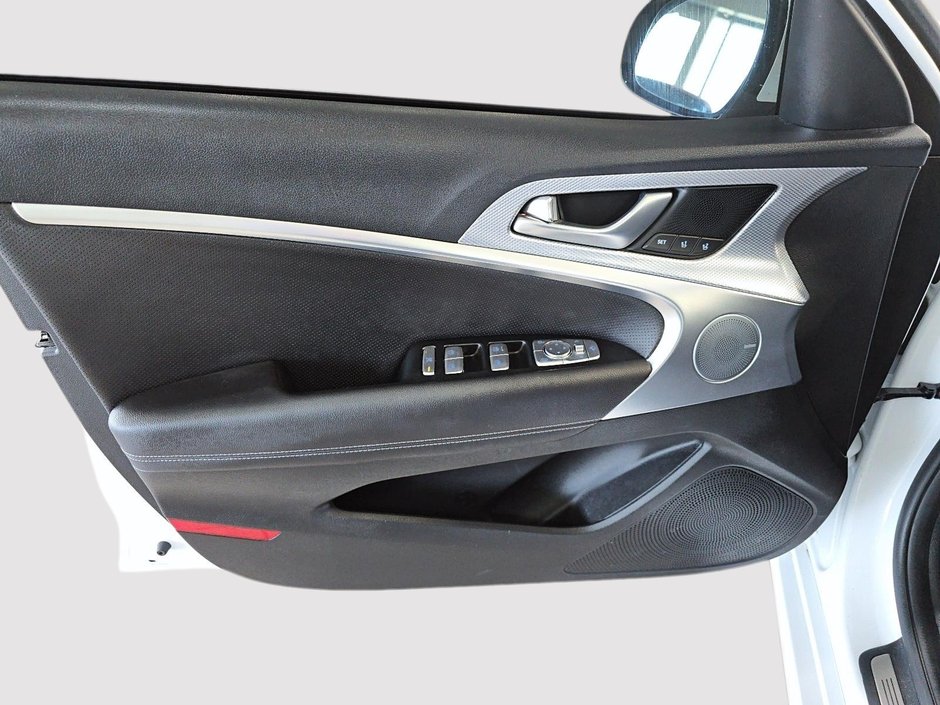 GENESIS G70 2.0T ADVANCED AWD 252HP CUIR TOIT NAV CAMERA 2023-12