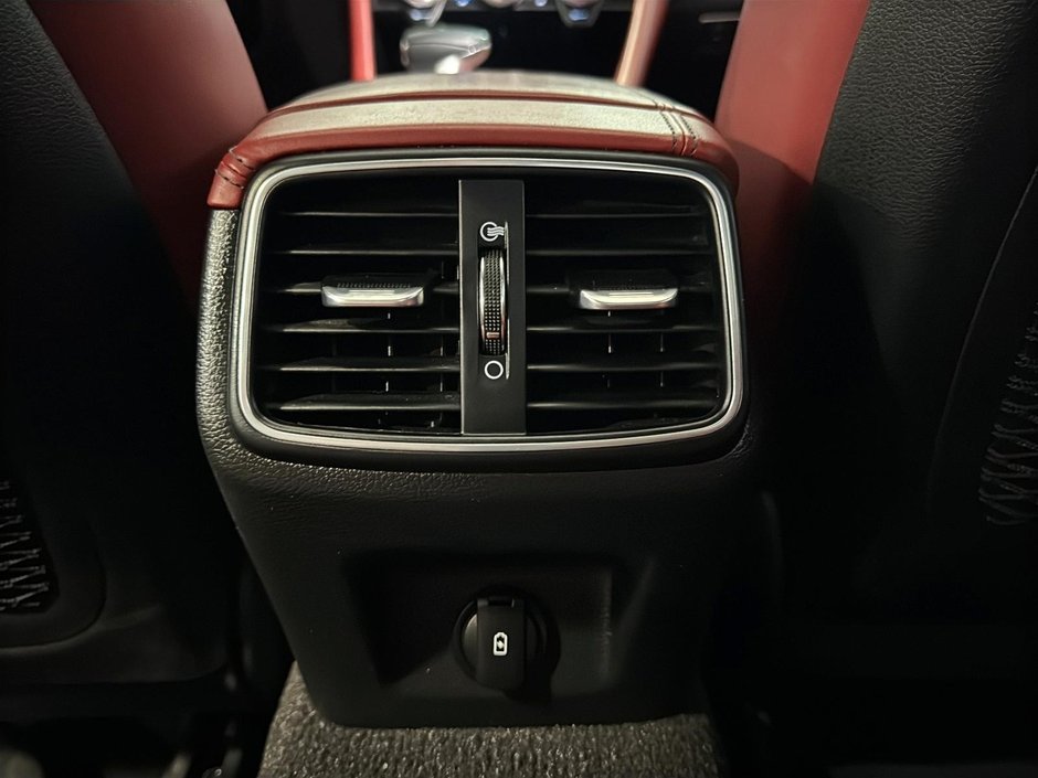 GENESIS G70 3.3T SPORT AWD 365 HP HEAD UP DISP CAM360 CUIR 2023-42